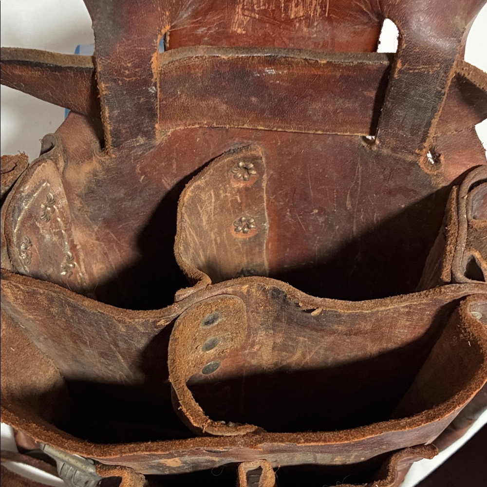 Vintage 1970s Klein Tools Leather Tool Pouch Bag w/ Shoulder Strap - Used - Picture 7 of 7